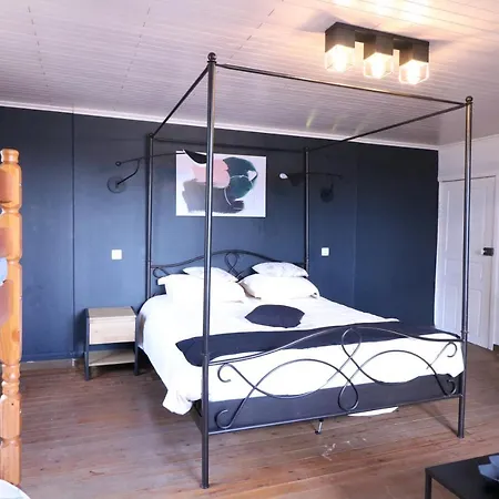 La Vieille Ferme Гостевой дом Chassepierre