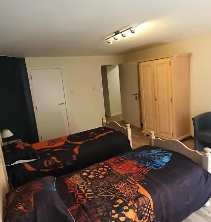 La Vieille Ferme Florenville 게스트하우스 3*